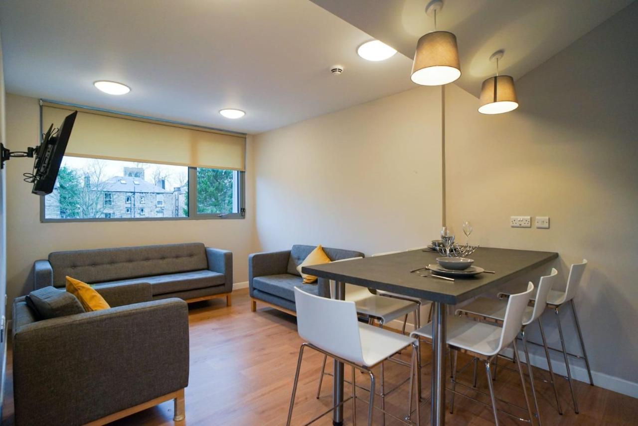 1 Bedroom Apartments, Studios And Ensuite Bedrooms With Shared Kitchen At Centro House In Стърлинг Екстериор снимка
