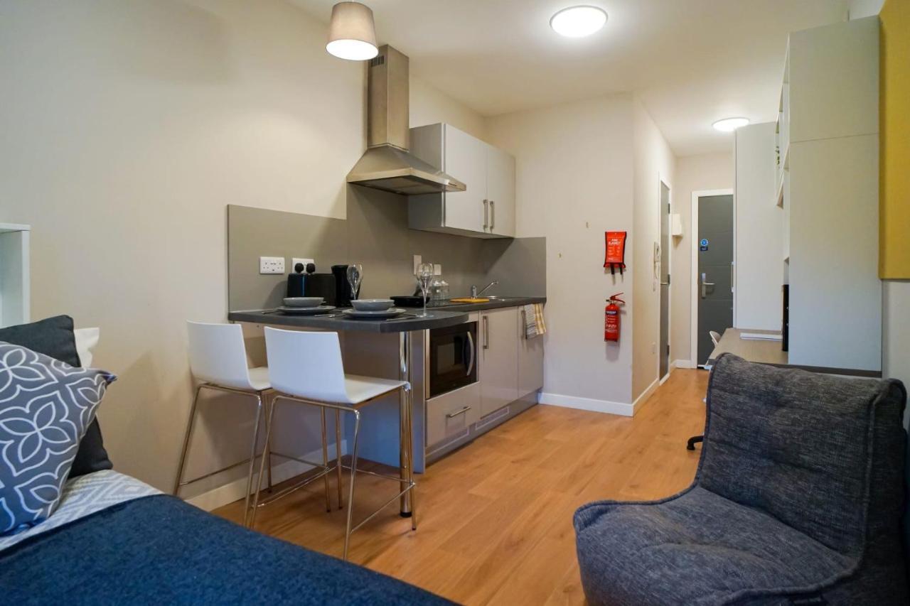1 Bedroom Apartments, Studios And Ensuite Bedrooms With Shared Kitchen At Centro House In Стърлинг Екстериор снимка